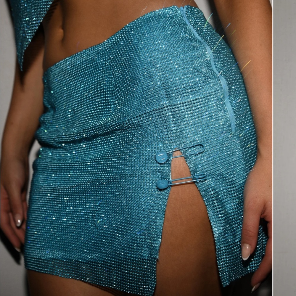 Sparkly, metal aquamarine top & mini skirt! MESHKI:Skirt; Size XXL, Top; Size XL